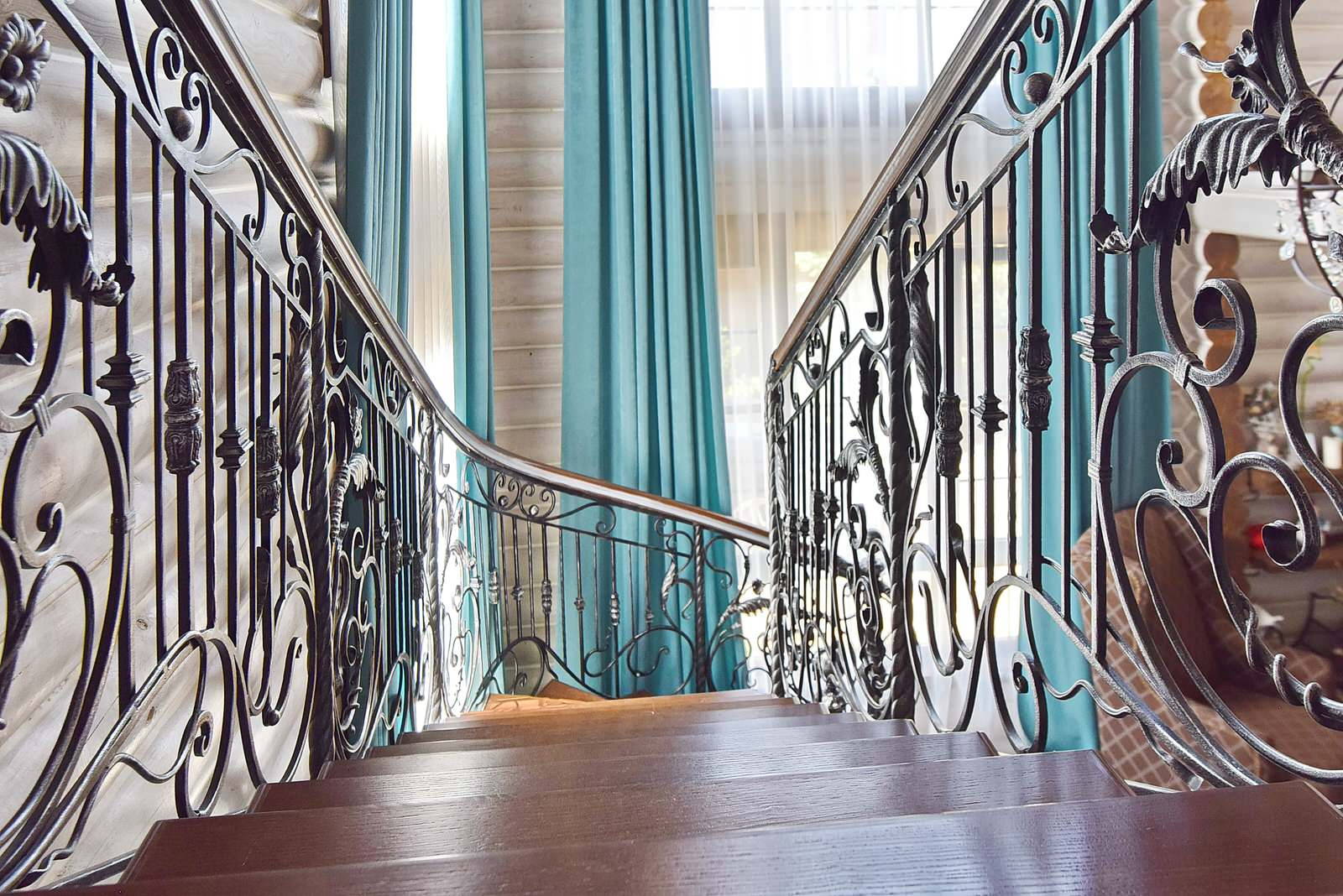 Интерьер дома из сруба