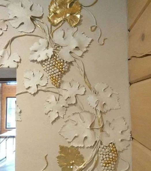 Барельеф Виноград