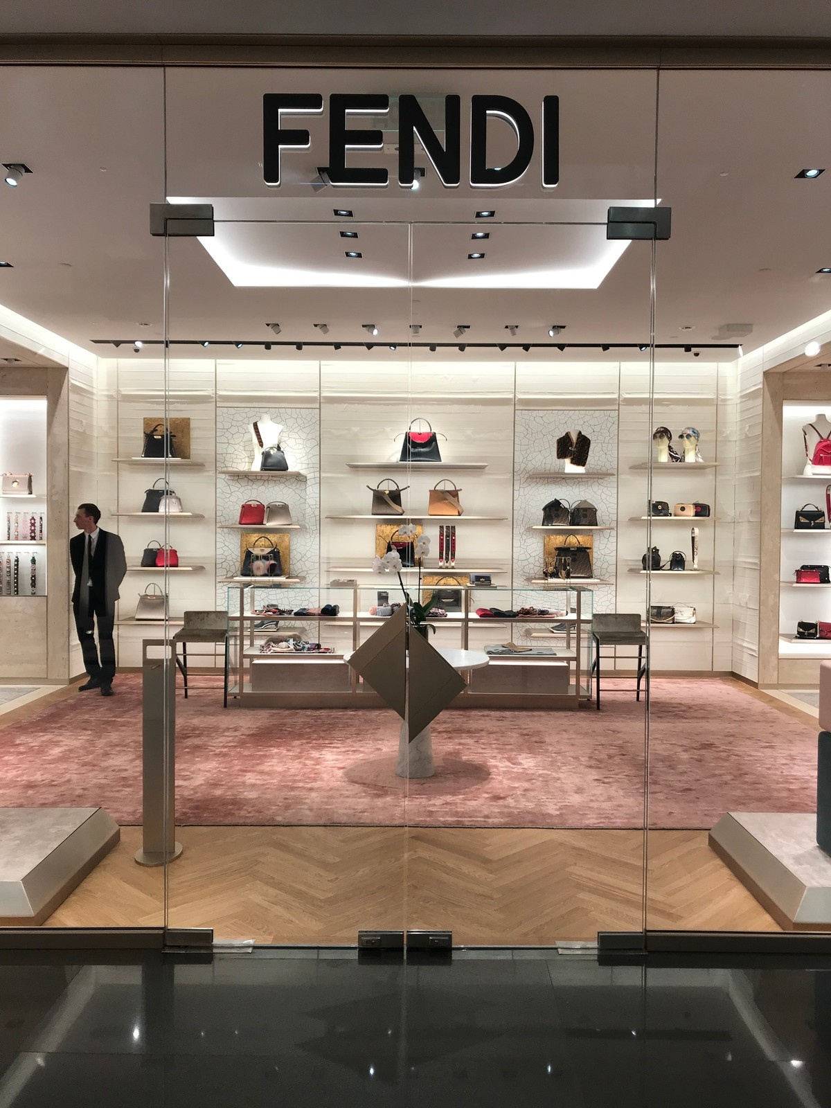 FENDI | Санкт-Петербург