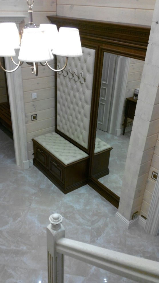 Прихожая в каретной стяжке.