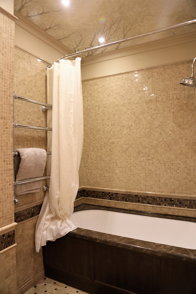 Сталинка на набережной