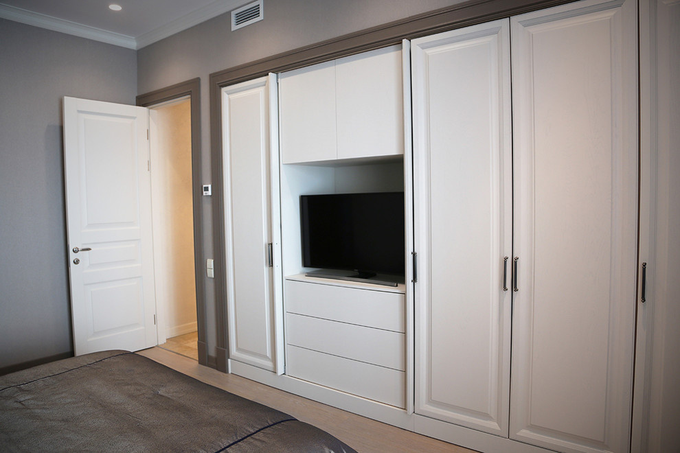 Сталинка на набережной