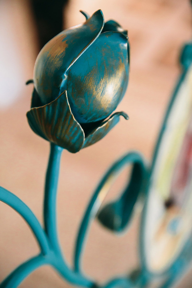 Реализация:Классика с нотками востока в бирюзе