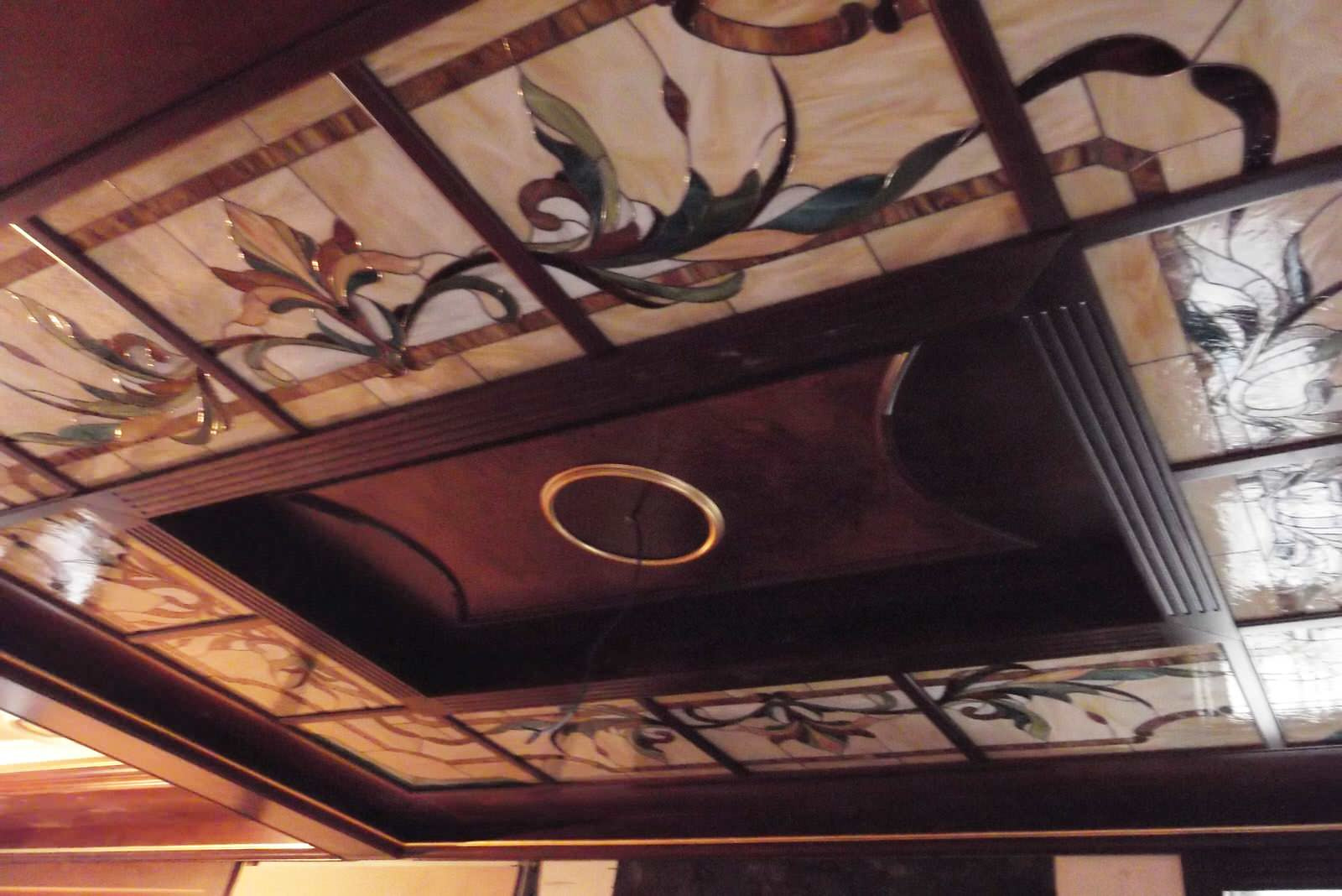 Реализация: Витражи в квартире на Шапова