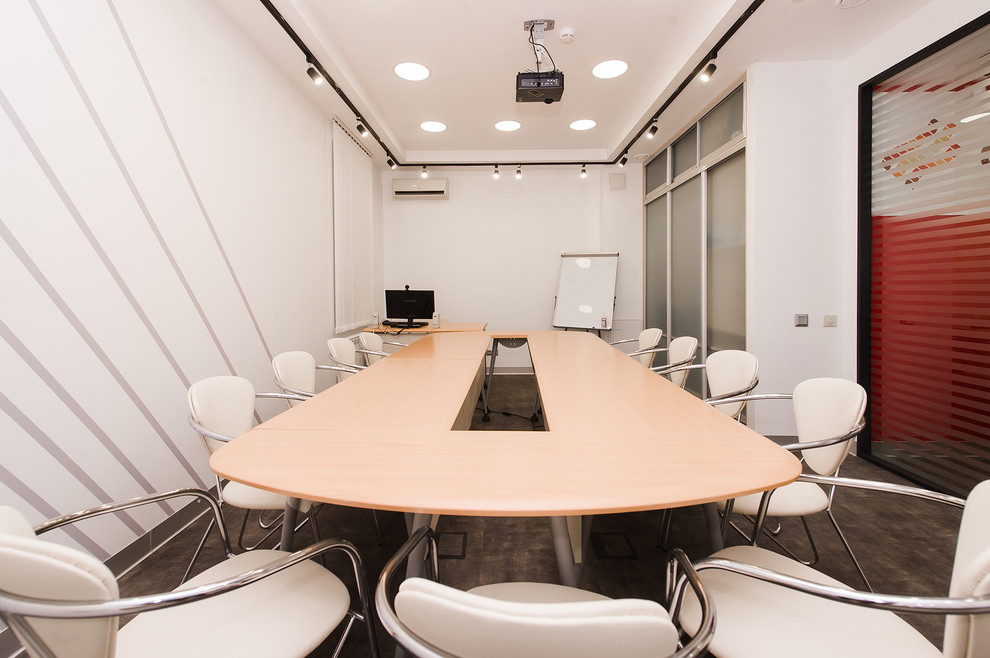 Интерьер банка Финам