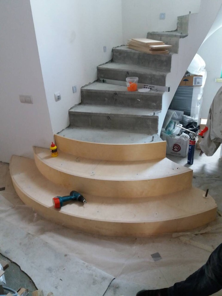 Лестница со ступенями из бука