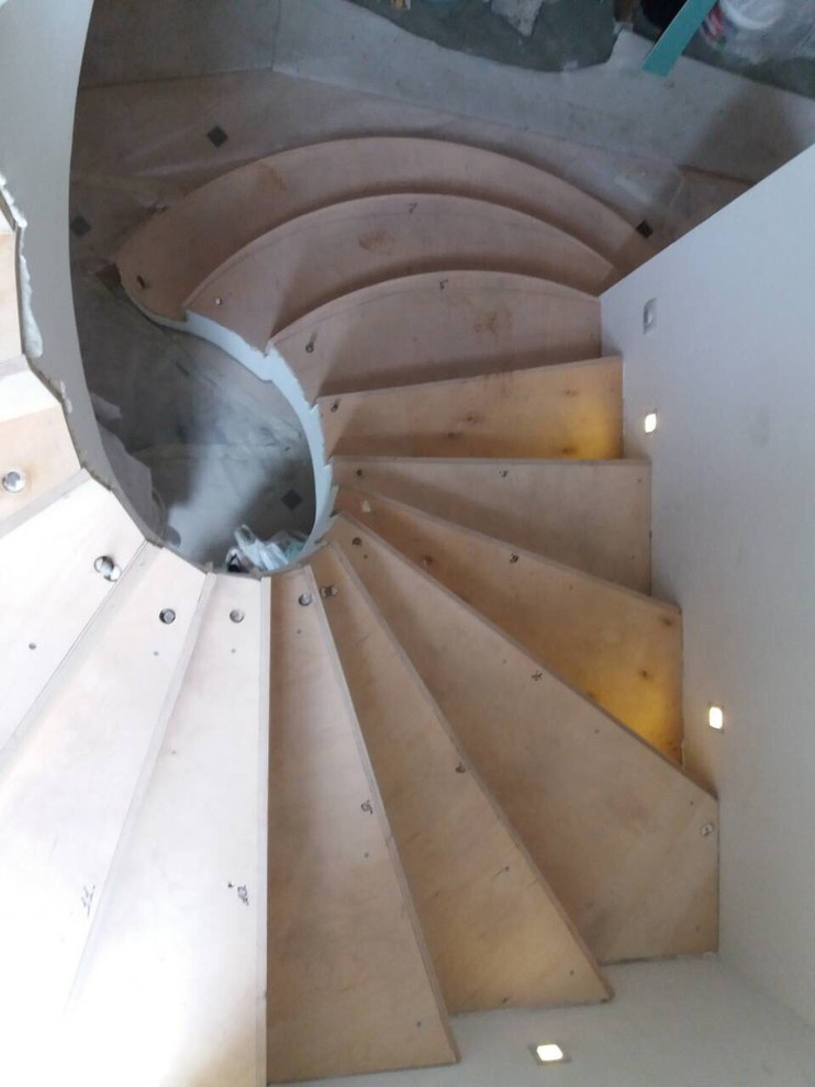 Лестница со ступенями из бука