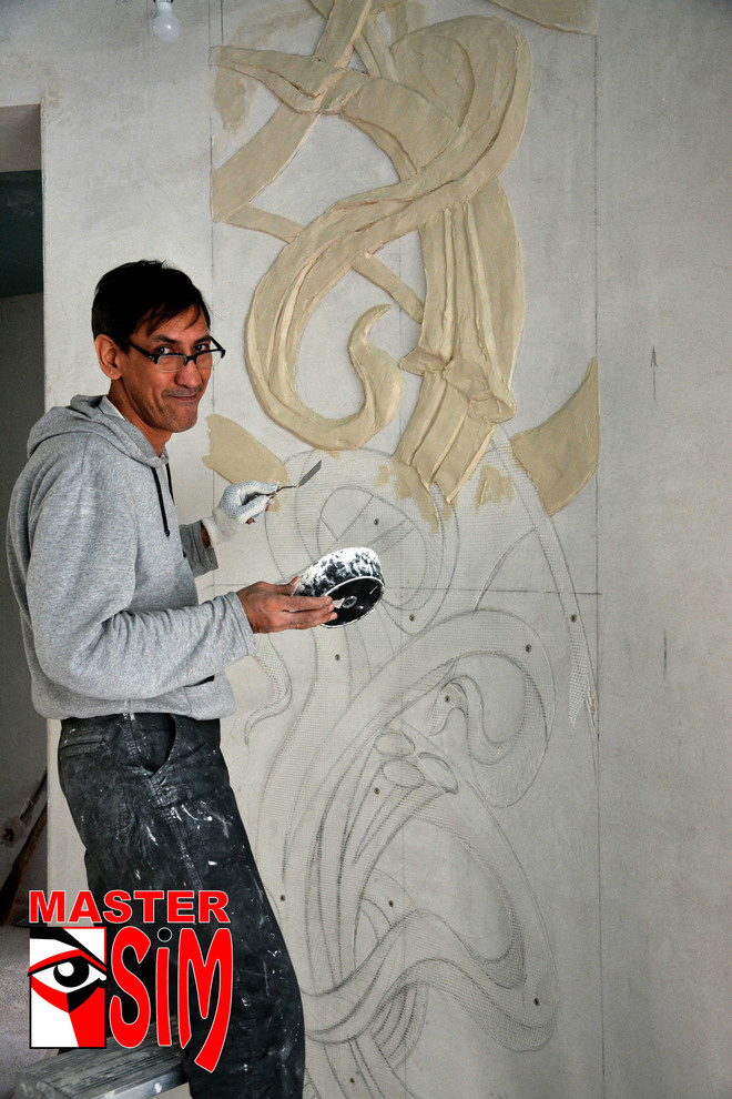 Барельеф орнамент на стене в холле