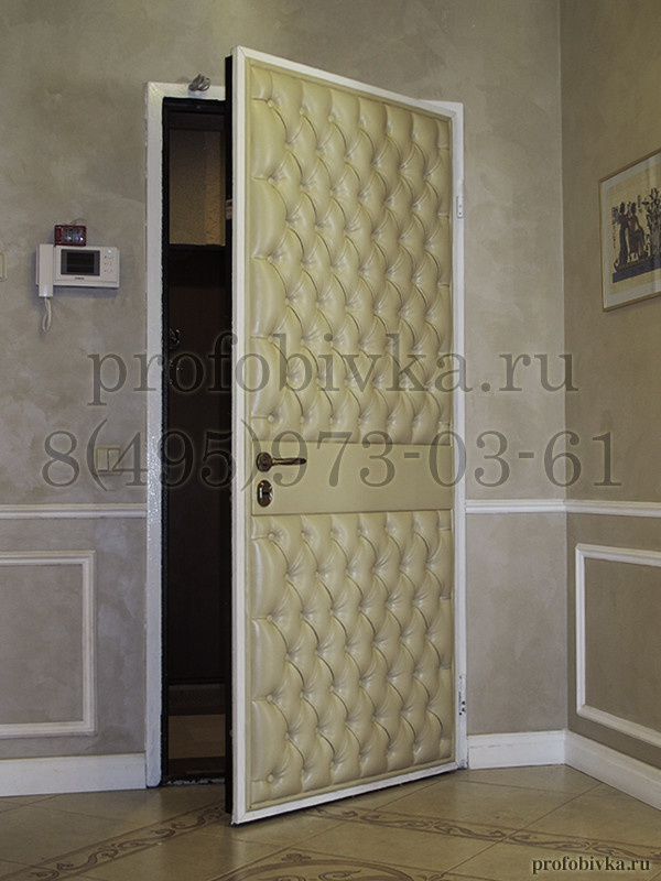 Обивка двери каретной стяжкой по индивидуальному заказу