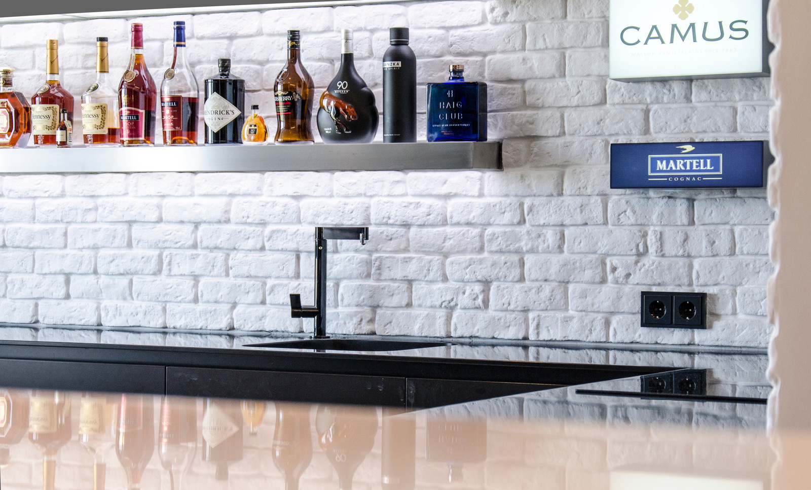 Строгость и немного озорства