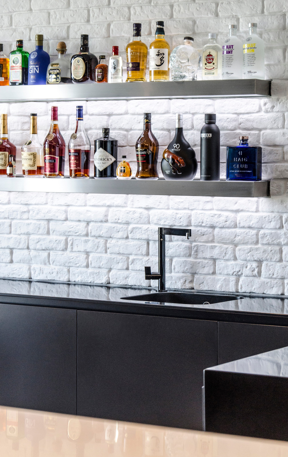 Строгость и немного озорства