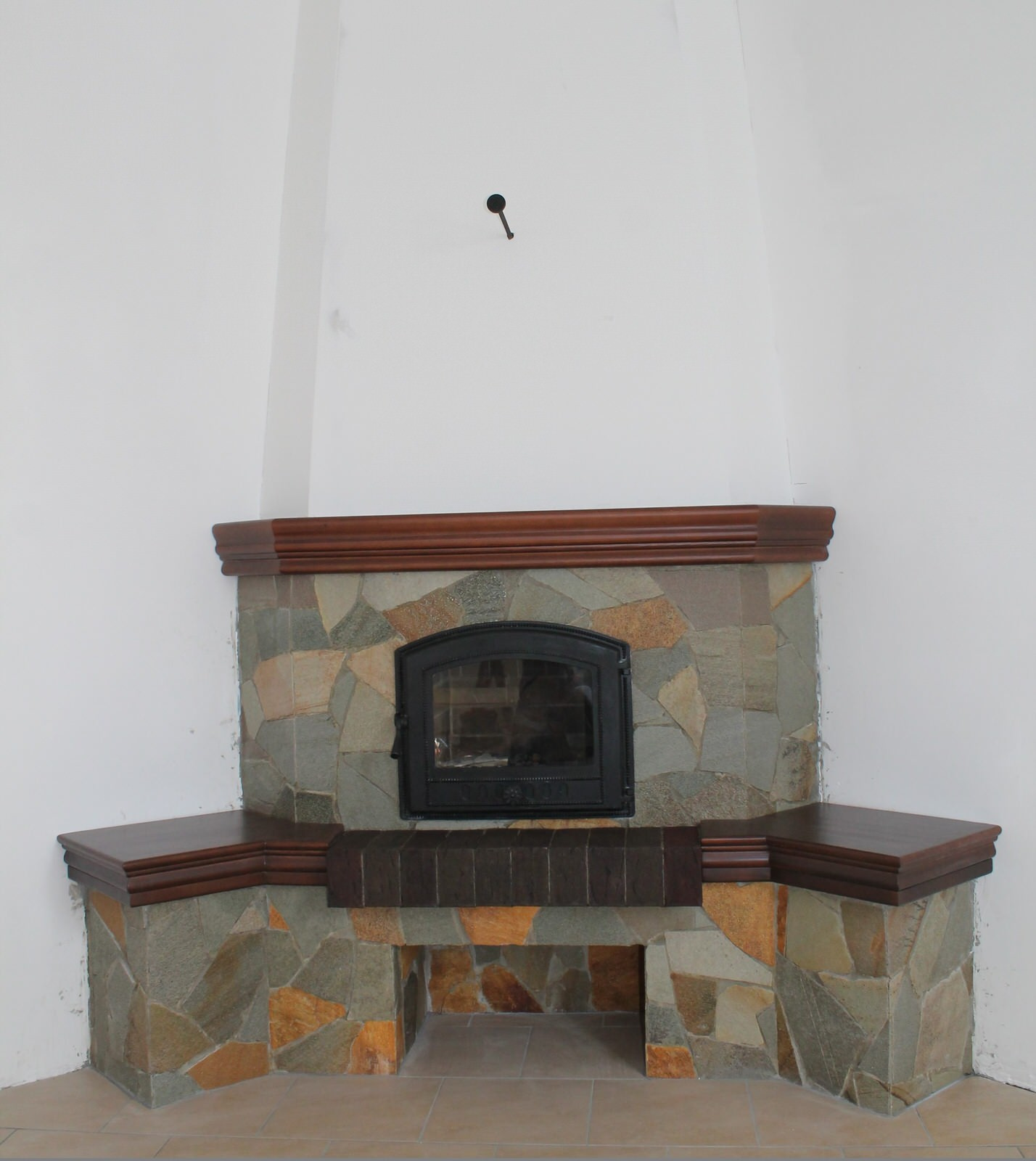 Камин, отделка камнем