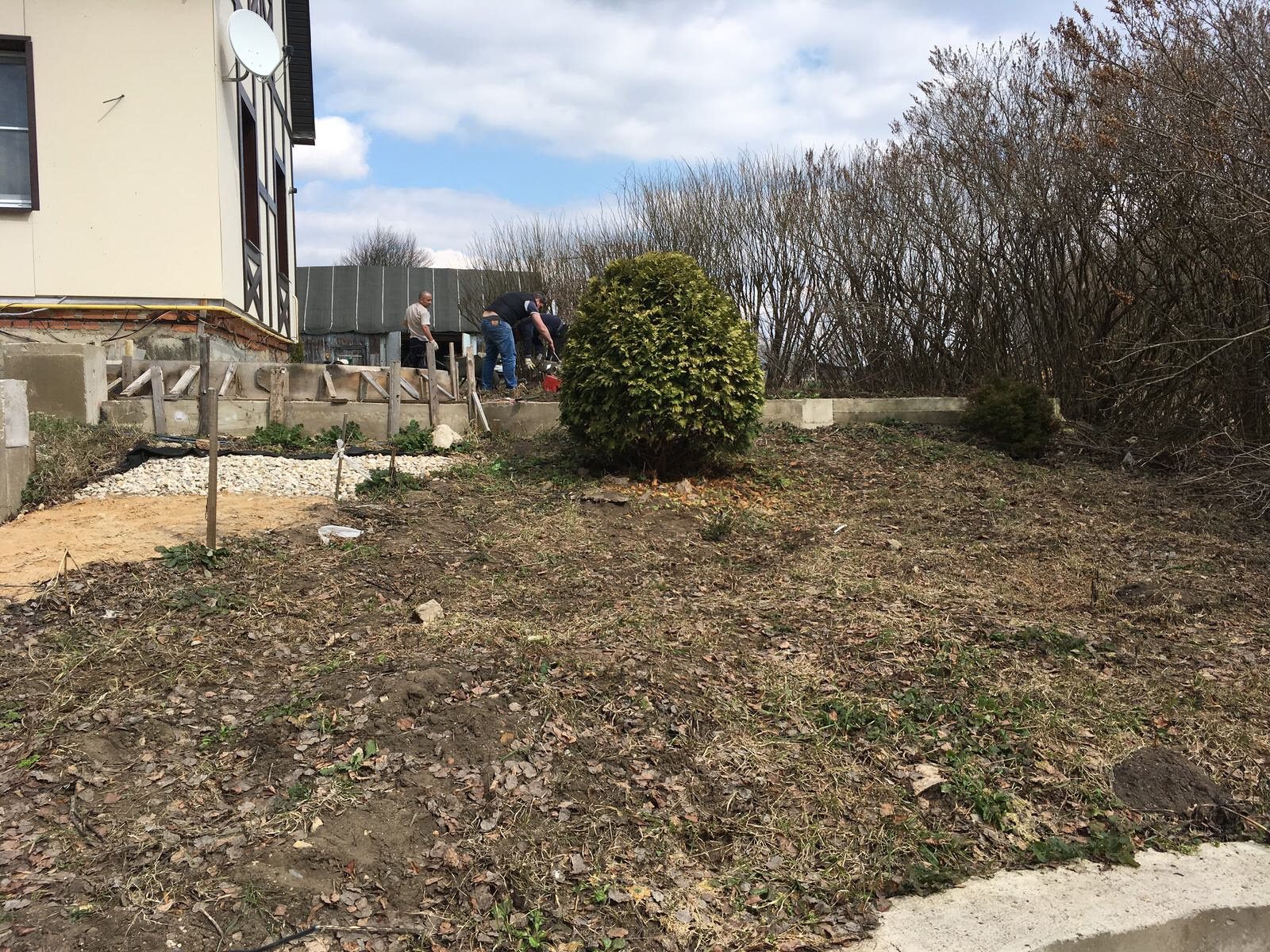 Сад в Старое Уткино Калужской области, процесс создания