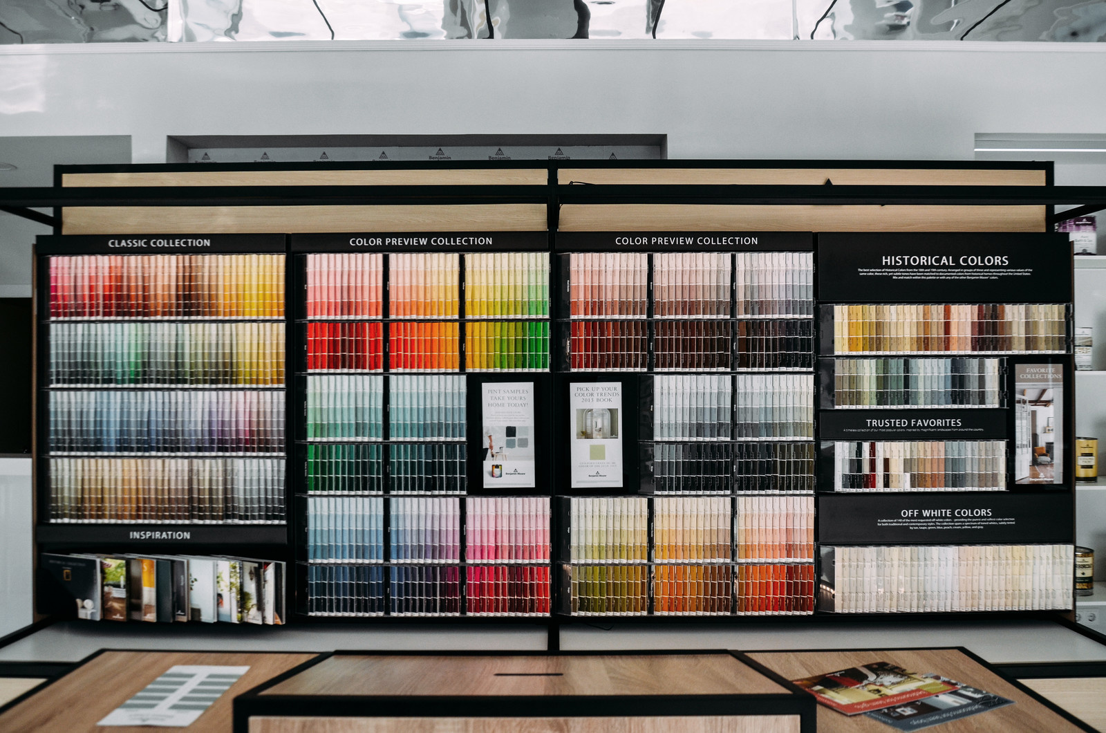 Салон Benjamin Moore на Суворовском проспекте (СПб)