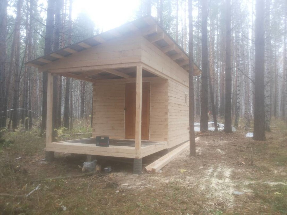 дачный домик в лесу