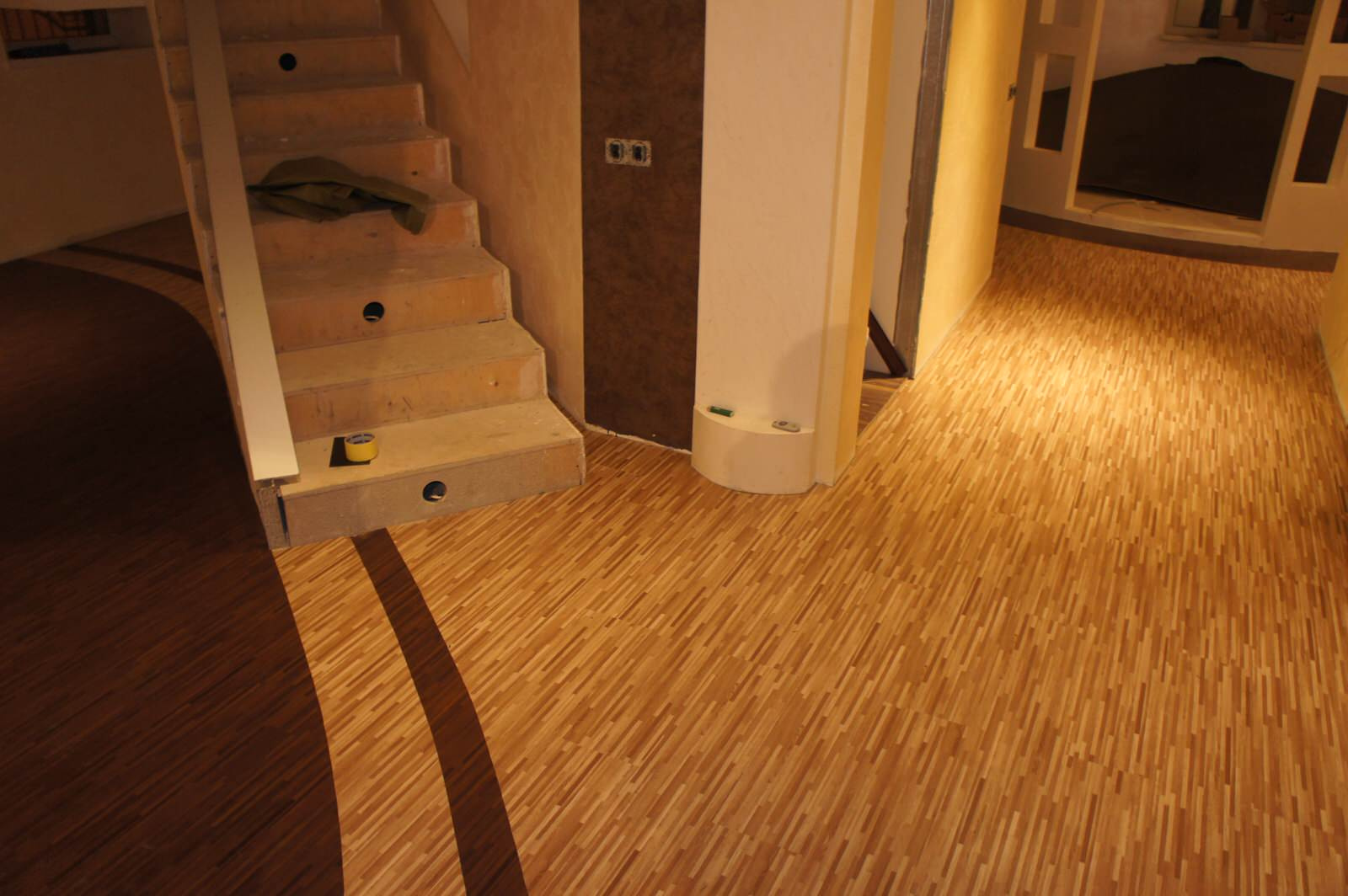 индивидуальный дизайн пола в коттедже