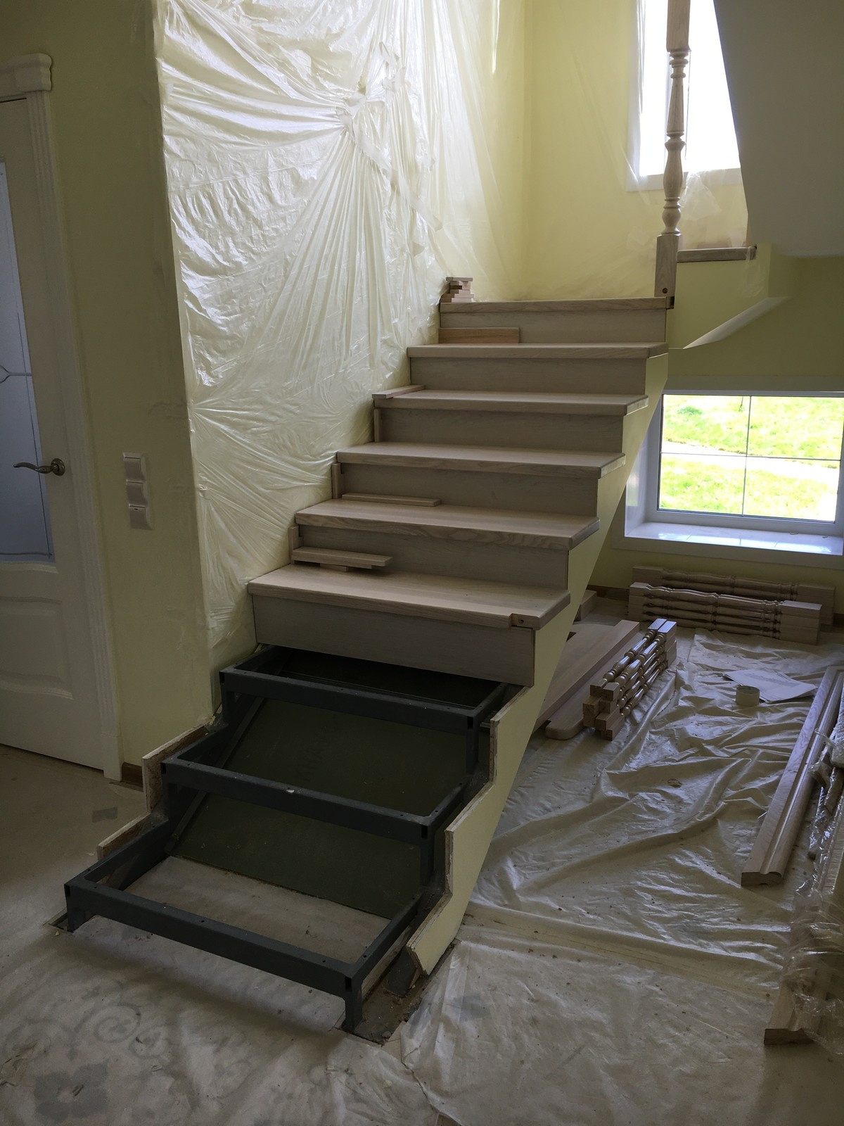 Металлокаркас и рабочие моменты