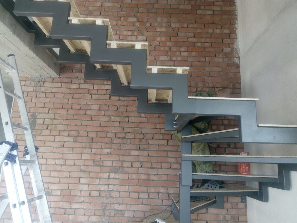 Металлокаркас и рабочие моменты