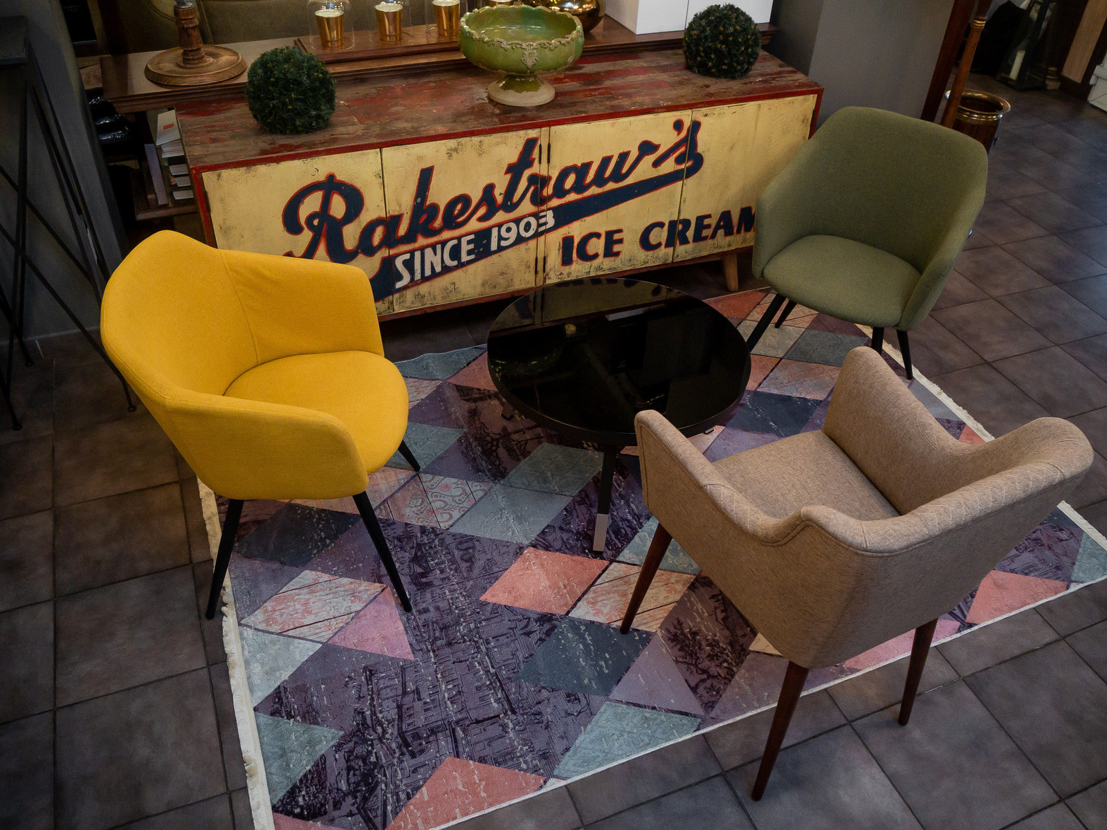 В наличии в Салоне 1998