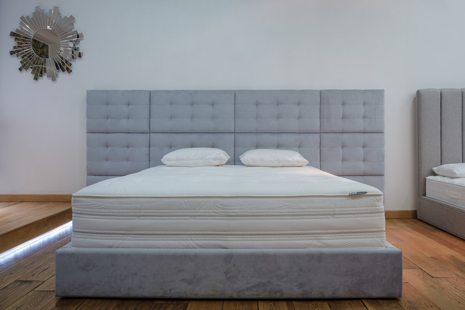 В наличии в Салоне 1998