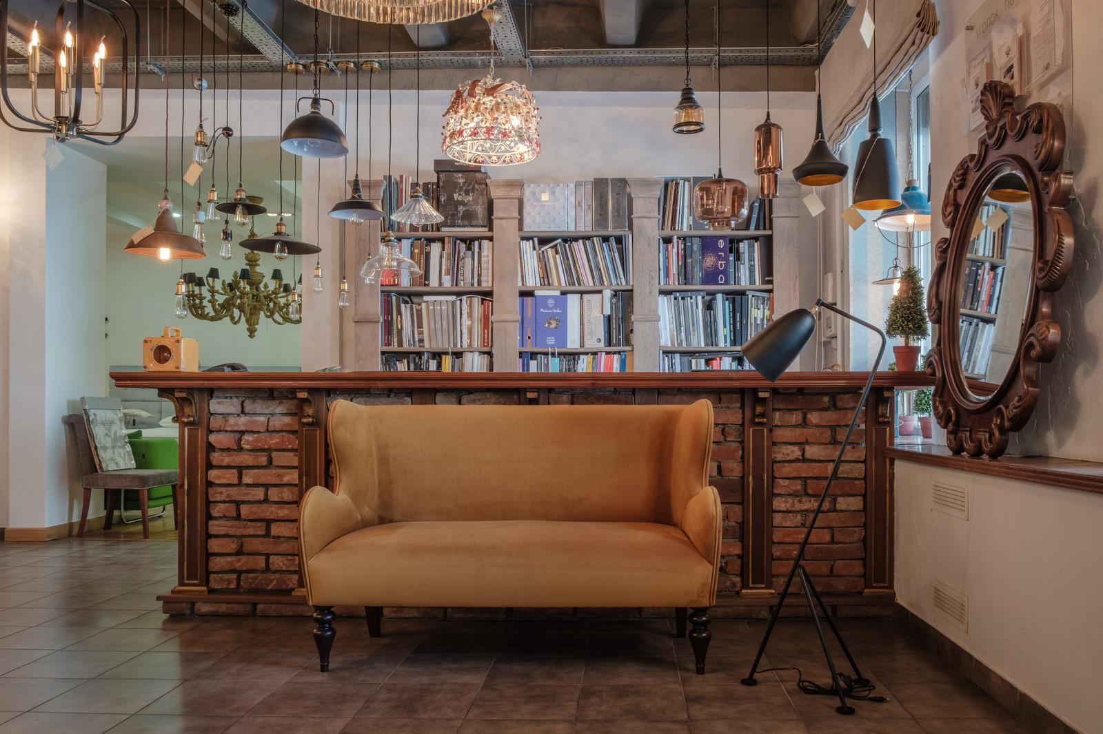 В наличии в Салоне 1998