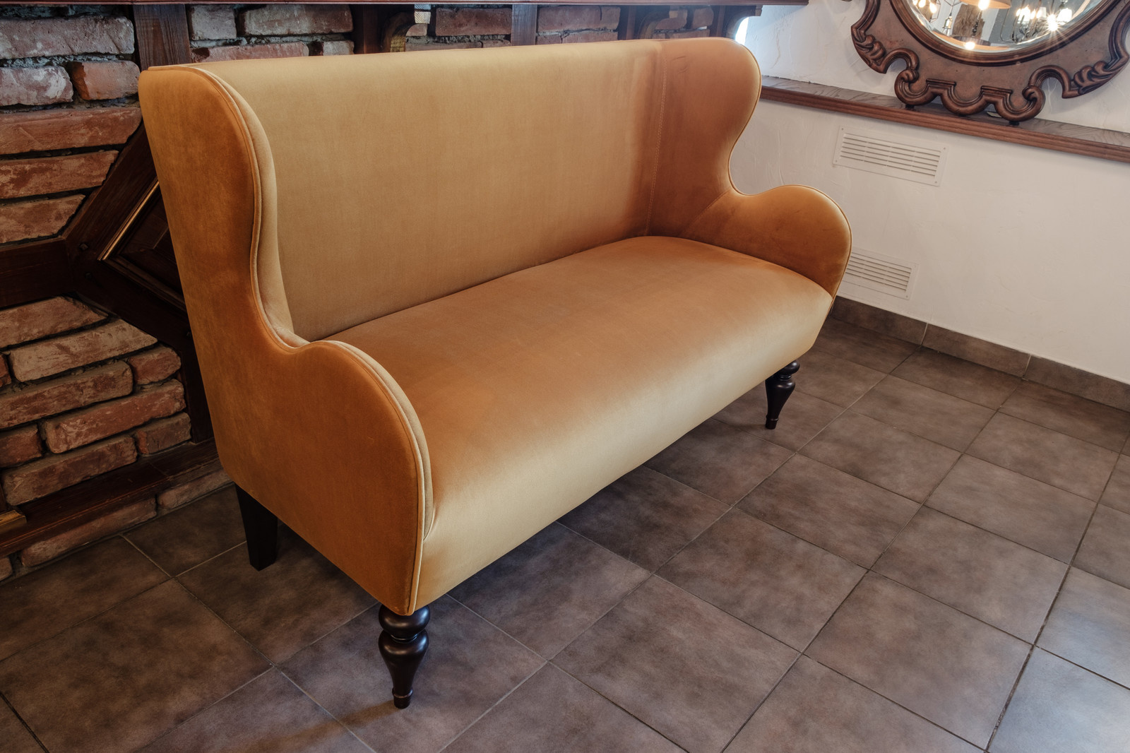 В наличии в Салоне 1998