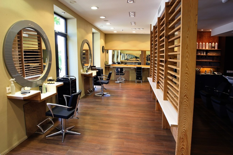 Салон красоты AVEDA