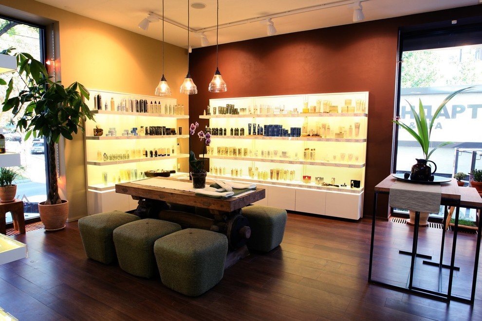 Салон красоты AVEDA