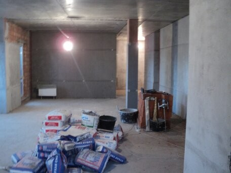 Штукатурка стен по горизонтальным,гипсовым маякам ЖК Отрада