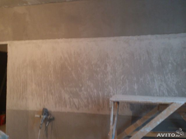 Штукатурка стен по горизонтальным,гипсовым маякам ЖК Отрада