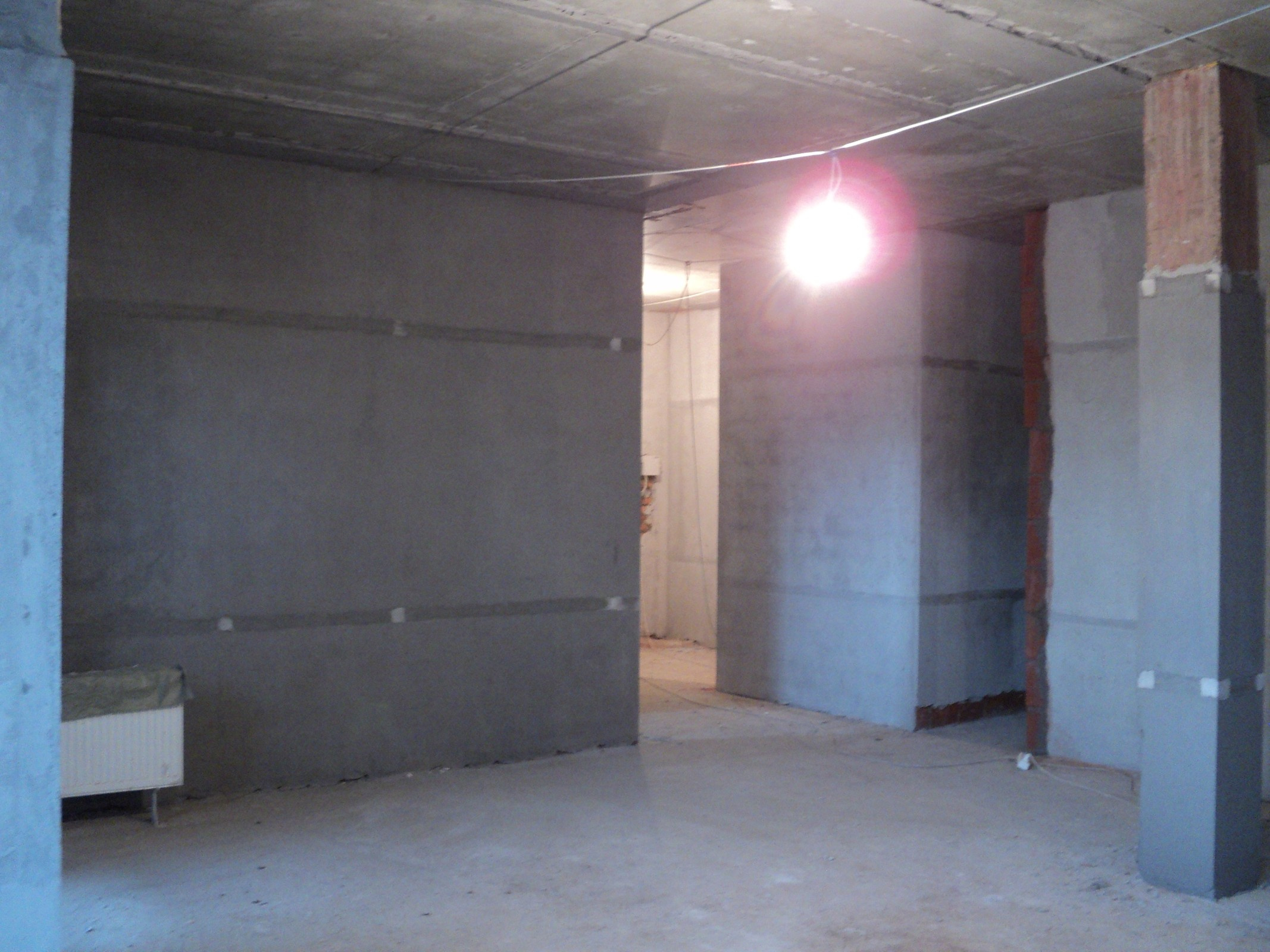 Штукатурка стен по горизонтальным,гипсовым маякам ЖК Отрада