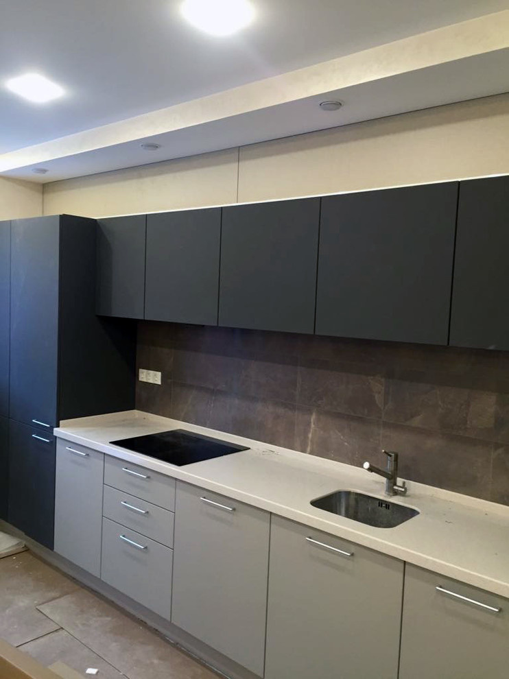 Двухкомнатная квартира с панорамным окном в спальне