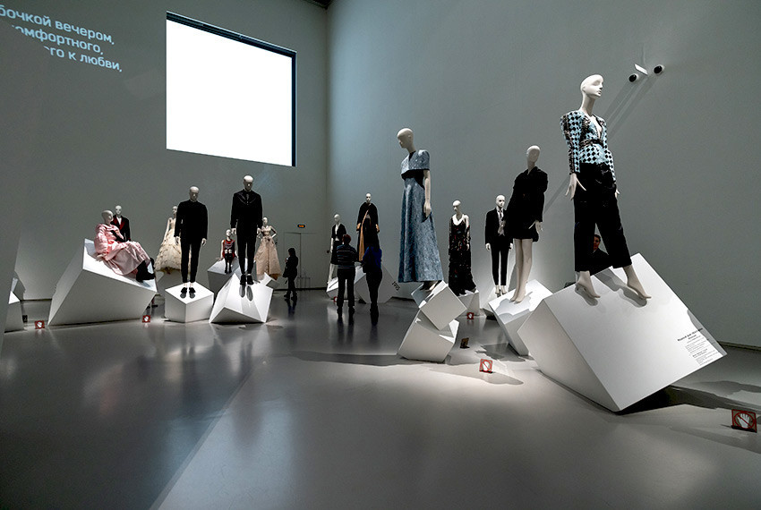 Обложка проекта: Эрмитаж. Выставка «Тонкие Материи. Мода 1988-2018»