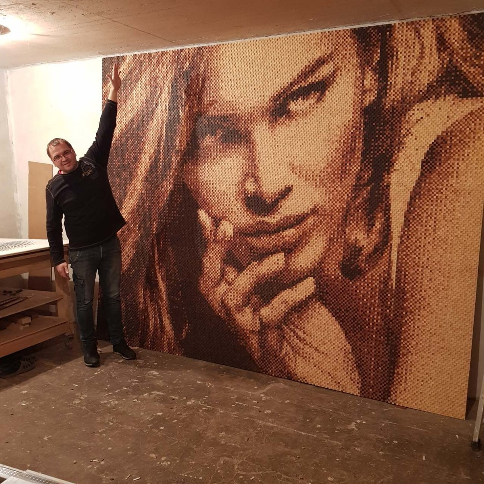 Мозайка из экзотических пород дерева