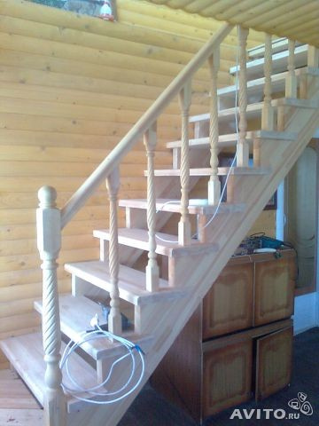 Обложка проекта: Лестница деревянная