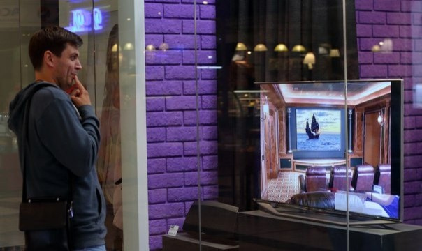 Обложка проекта: SHOWROOM