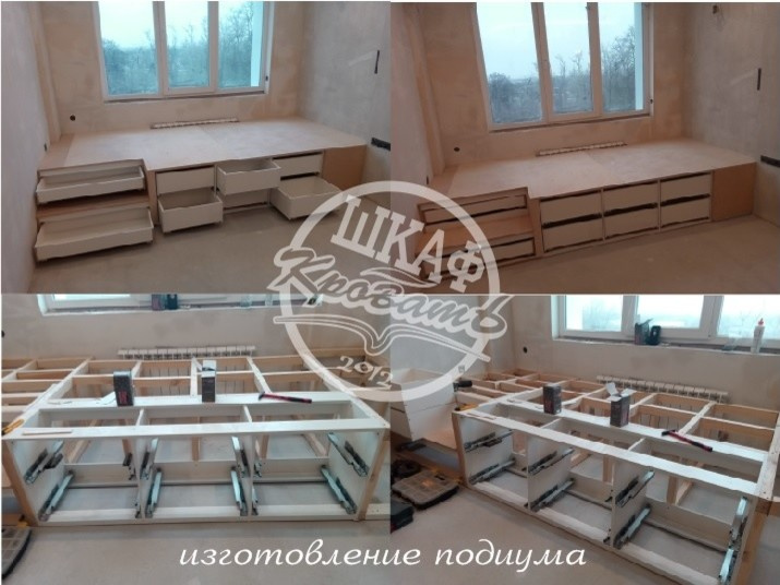 Подиум с порталом