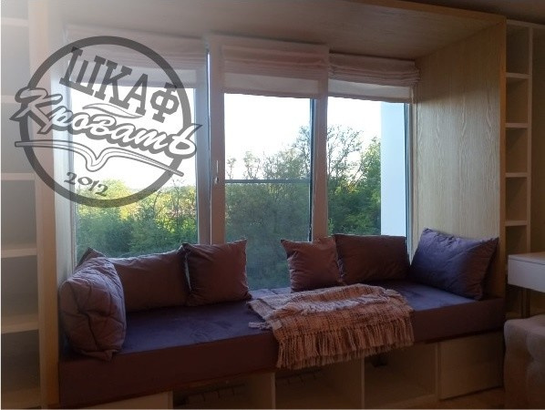 Подиум с порталом