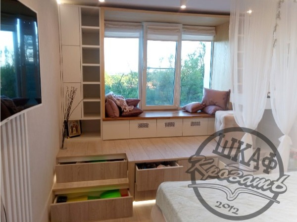 Подиум с порталом