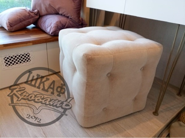 Подиум с порталом