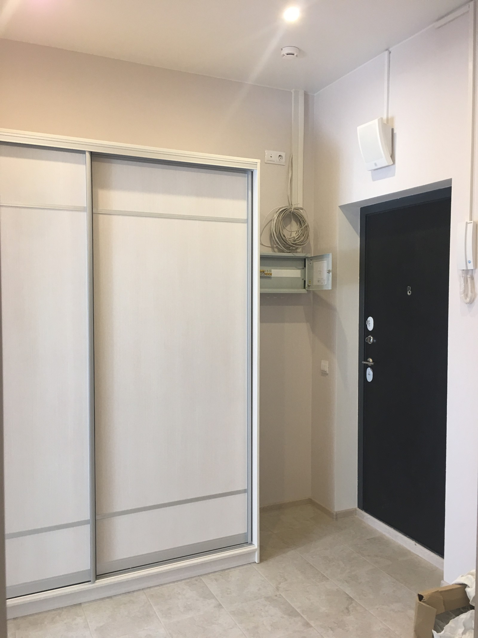 СПОКОЙНЫЙ ИНТЕРЬЕР ОДНОСПАЛЬНЫХ АППАРТАМЕНТОВ