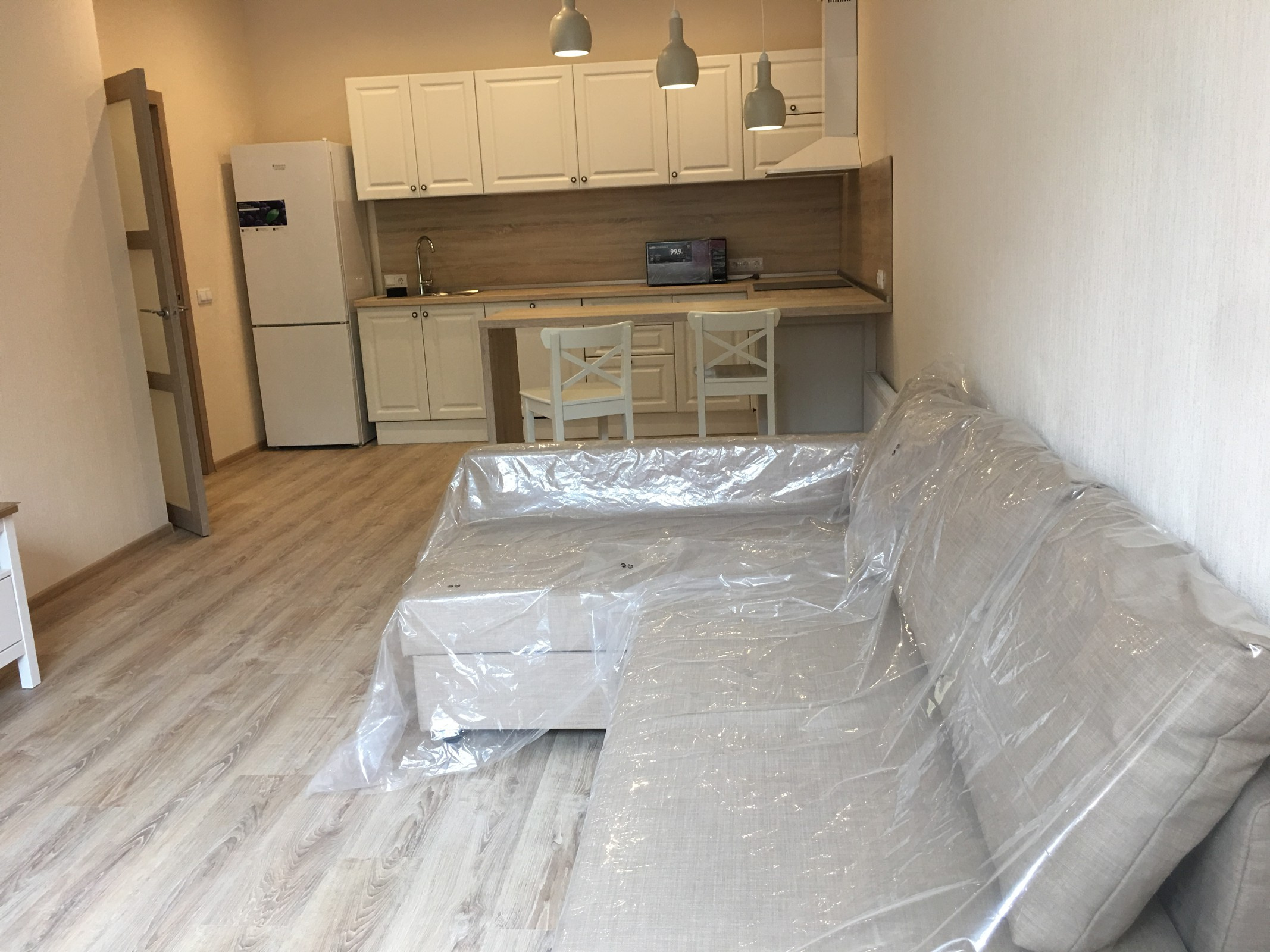 СПОКОЙНЫЙ ИНТЕРЬЕР ОДНОСПАЛЬНЫХ АППАРТАМЕНТОВ