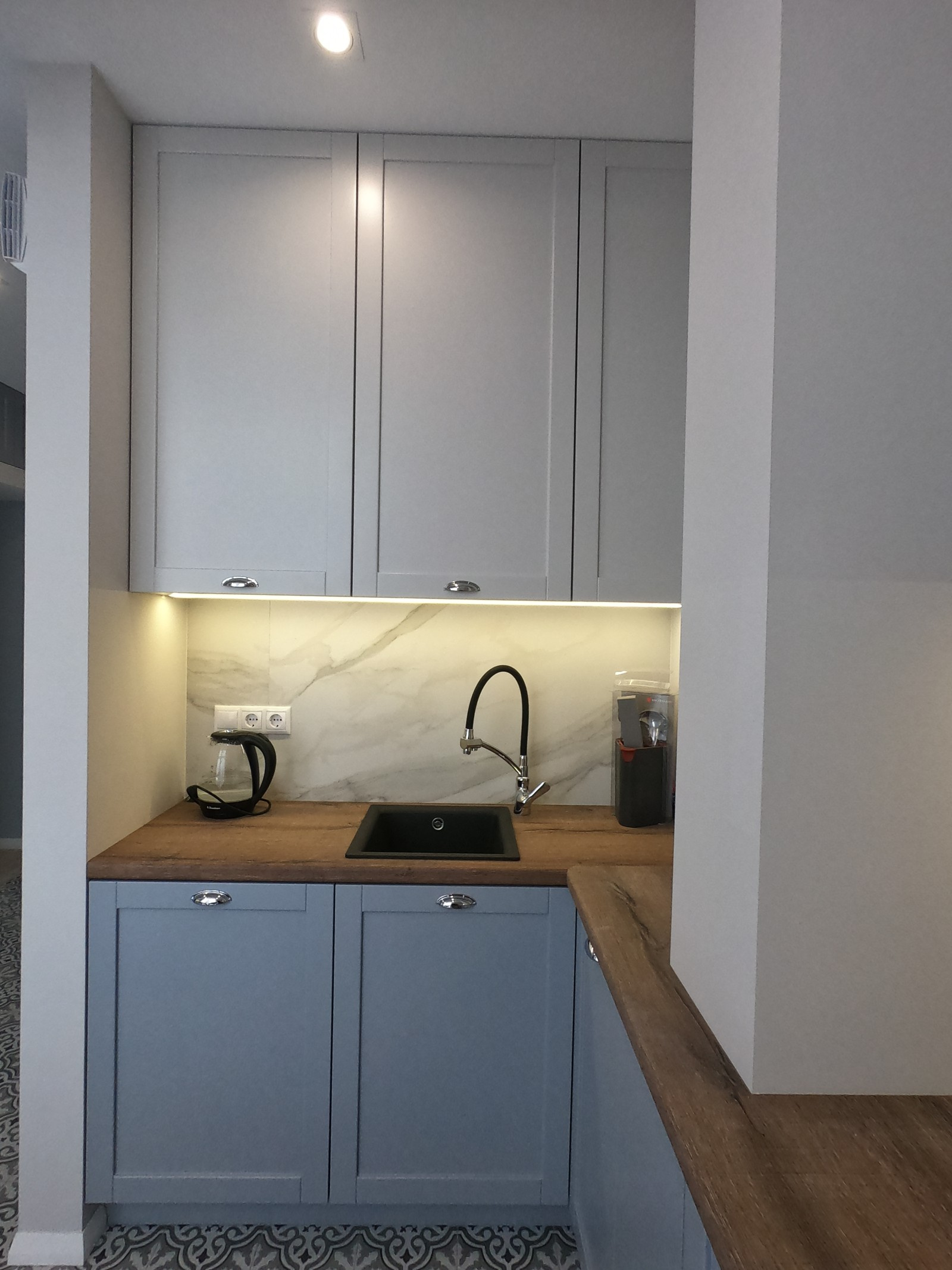 Обложка проекта: Мебель в уютную квартиру