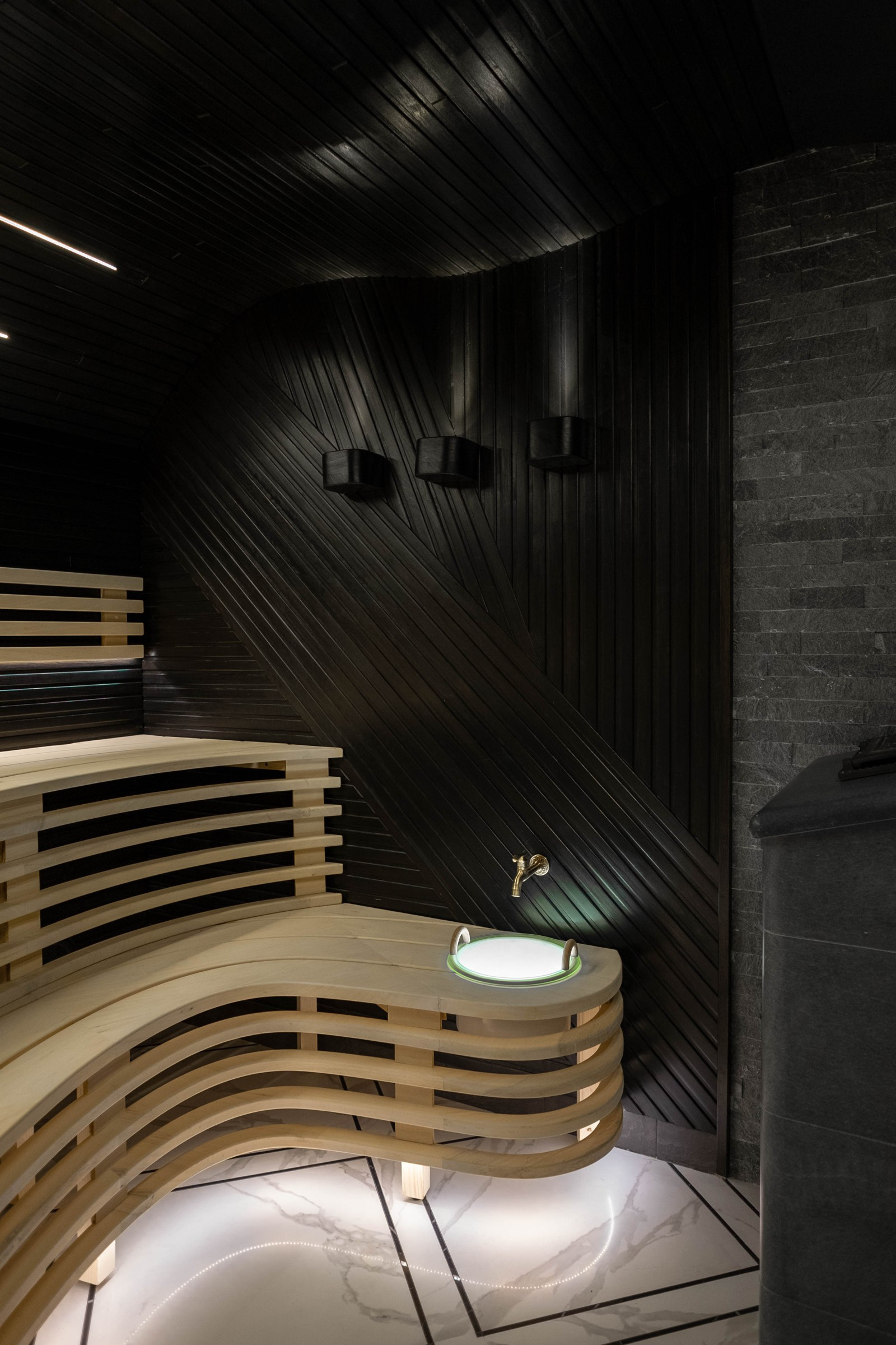 Космическая баня на дровах