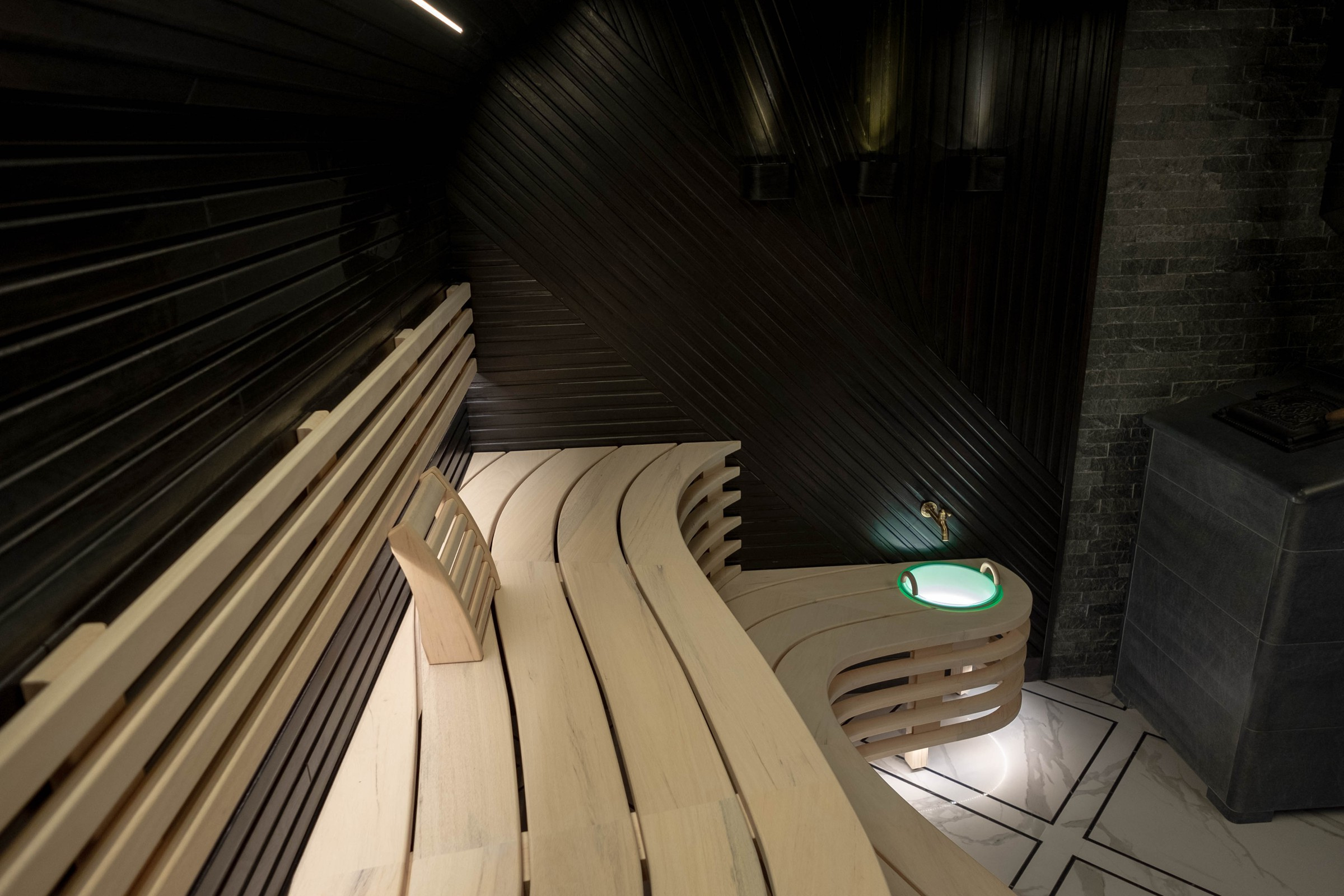 Космическая баня на дровах