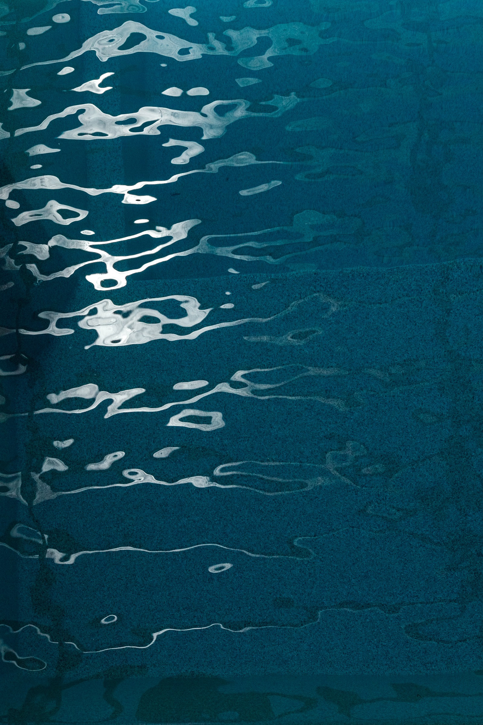 Частный дом.Территория бассейна.