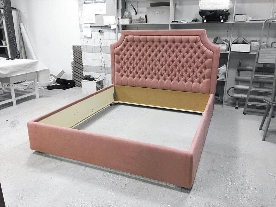 Кровати с мягким изголовьем