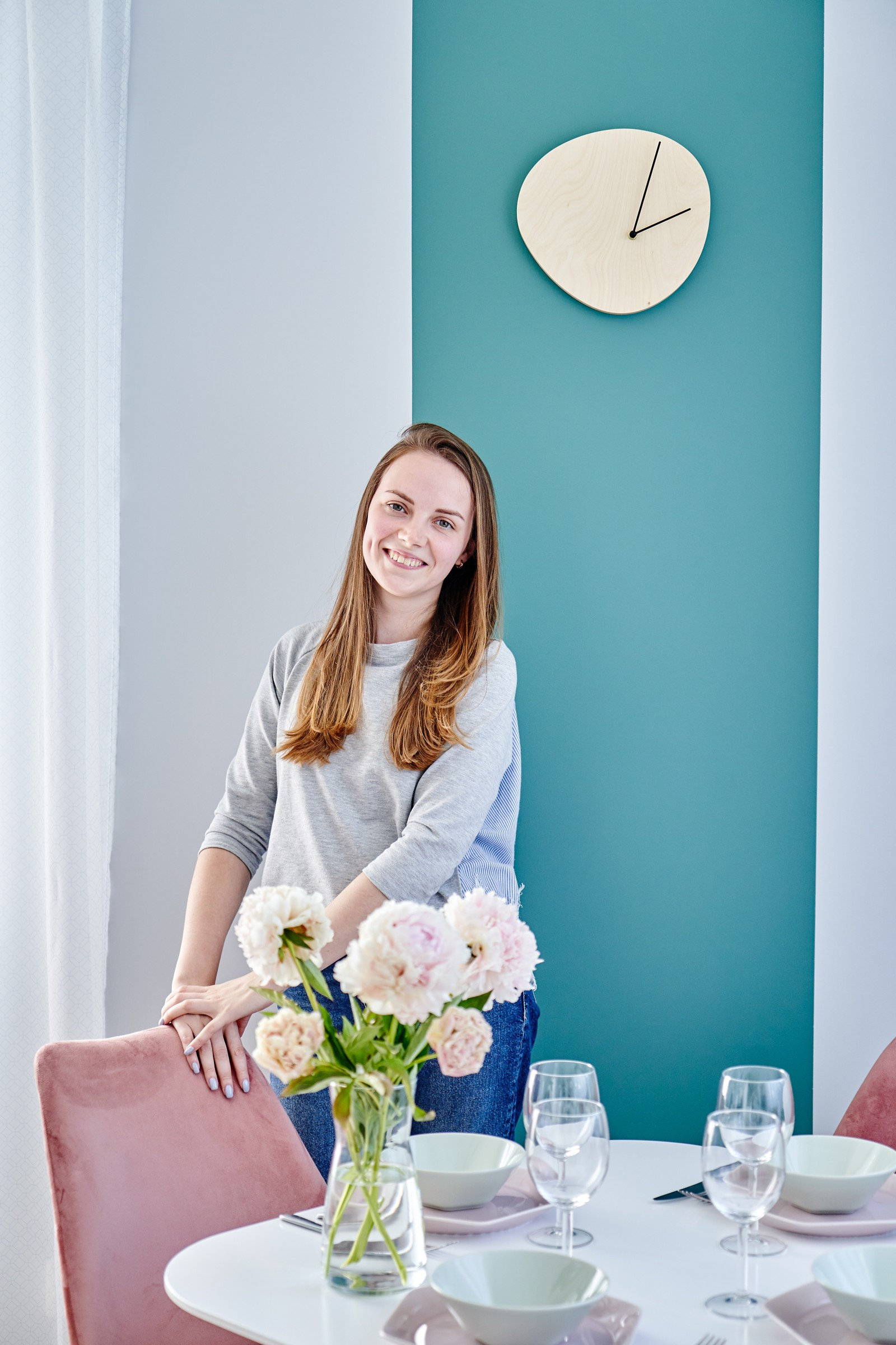 На берегу лесного ручья