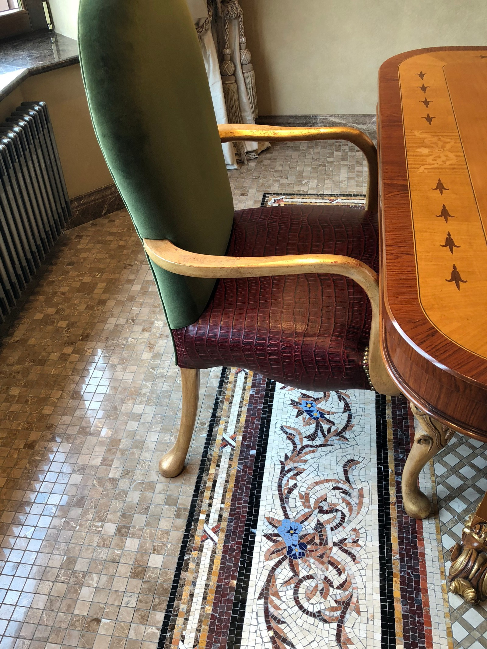 Кухня-столовая для любителей классики