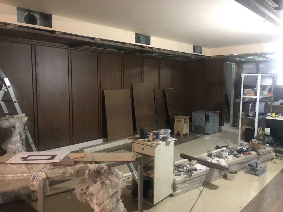 Обложка проекта: Бар Speak Easy с семиметровой барной стойкой